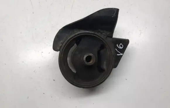 Hyundai Tucson JM Engine mount bracket 219312E100