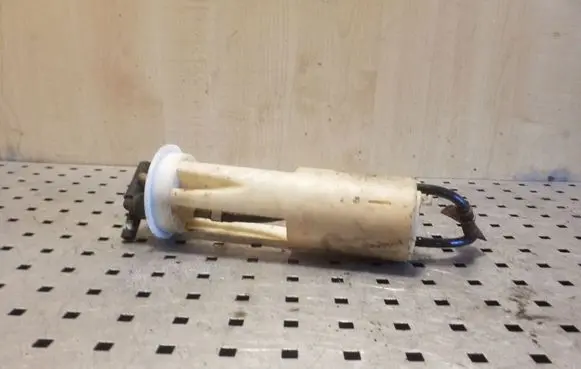 Volvo S70 V70 V70 XC Mechanical fuel pump 