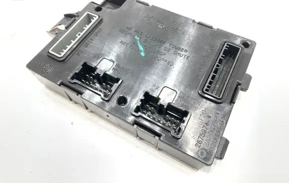 Renault Trafic III (X82) Central body control module 284B13254R