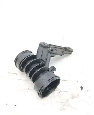 Mercedes-Benz C W203 Air intake duct part A2035200095