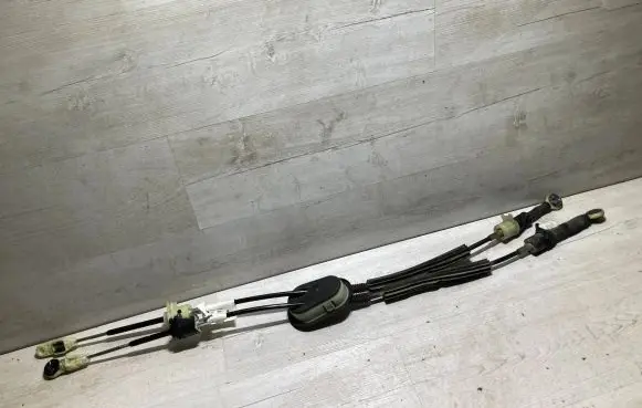 Gear shift cable linkage