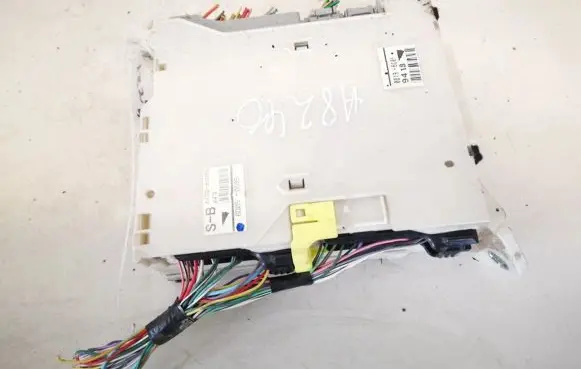 Lexus IS 220D-250-350 Comfort/convenience module 8273053050 82730-53050