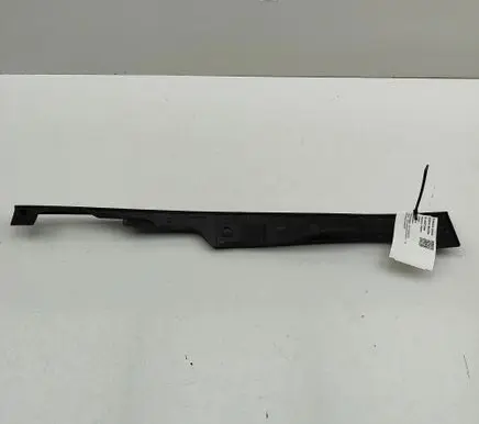 Audi A5 Fender end trim 8W6820582G