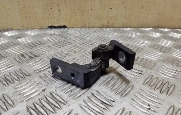 Audi TT TTS Mk2 Front door upper hinge