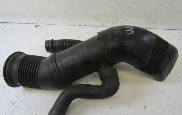 BMW 5 E39 Air intake duct part 7786221