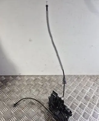 Volvo XC40 Front door lock 31440998