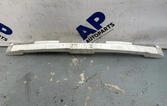 Front bumper foam support bar