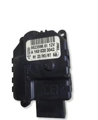 Mercedes-Benz B W245 Air flap motor/actuator A1698203042 982359K