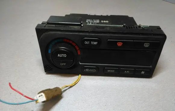 Subaru Legacy Climate control unit 72311AE080 2N43034700