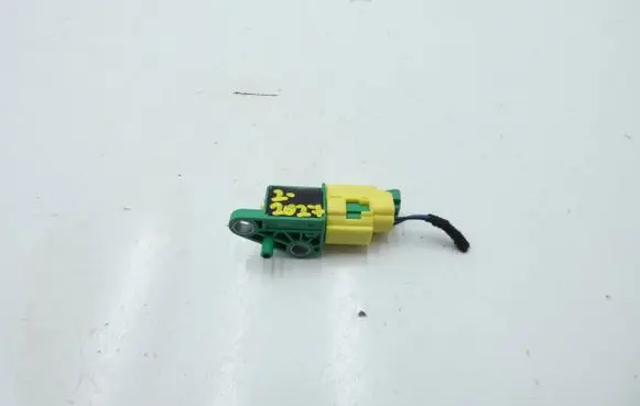 Volkswagen Golf V Airbag deployment crash/impact sensor 1K0909606C