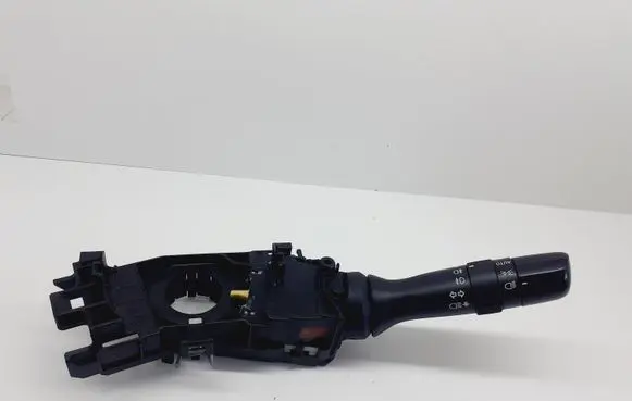 Toyota Avensis T270 Indicator stalk 17F373 05190