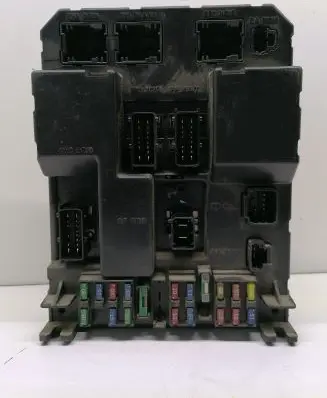 Citroen C5 Fuse module 9651197580A 9651196880A