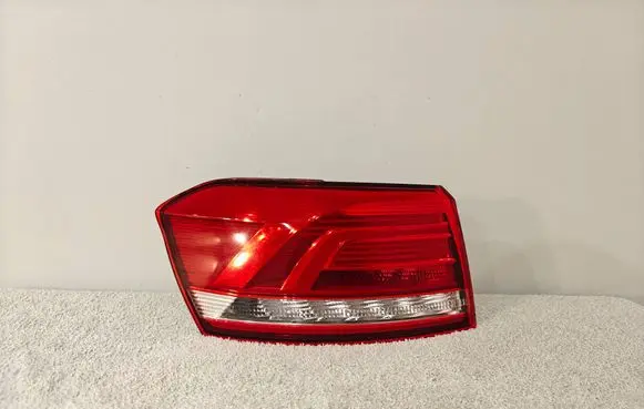 Volkswagen PASSAT B8 Rear/tail lights 3G9945095D