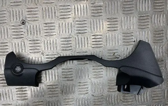 Subaru Legacy Steering wheel column trim PPTD23