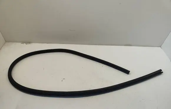 Dodge Challenger Front door rubber seal 5160346aa