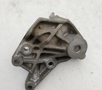 Citroen C5 Engine mounting bracket 96451611