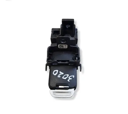 Volvo V40 Ignition lock AH4N15607AE 28227917 3659AV01125