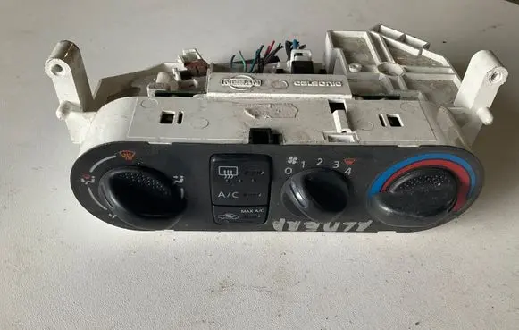 Nissan Almera N16 Climate control unit EB450