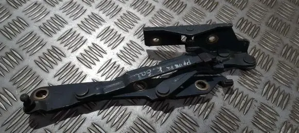 Nissan Primera Tailgate/trunk/boot hinge