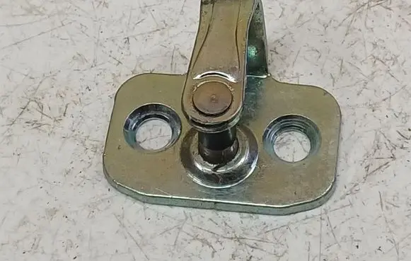 Opel Antara Front door lock loop/hook striker 