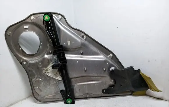 Mercedes-Benz E W212 Rear door window regulator with motor A2125407605