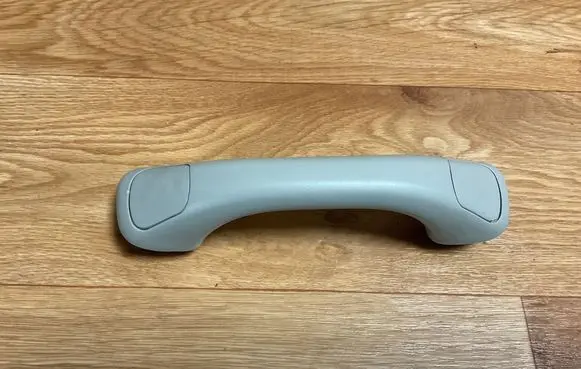 Front interior roof grab handle