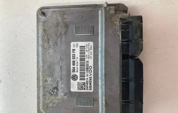 Skoda Octavia Mk2 (1Z) Engine control unit/module 06A906033FB