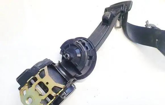 Audi A4 S4 B5 8D Rear seatbelt 4a5857709j