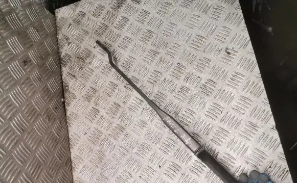 Audi A4 S4 B5 8D Front wiper blade arm 8d1955407a
