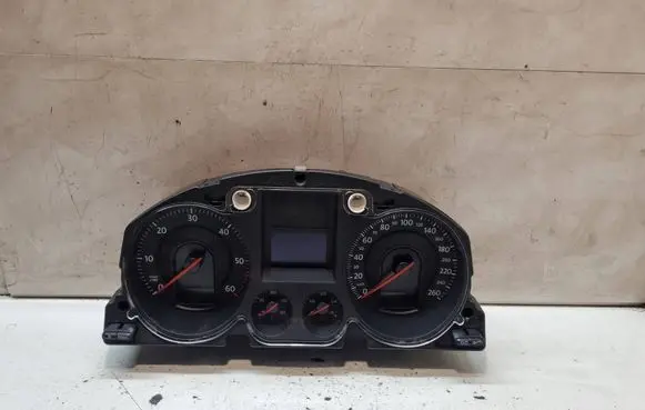 Speedometer (instrument cluster)
