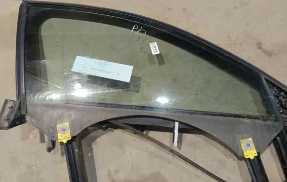 Audi A6 S6 C6 4F Front door window glass four-door AS2