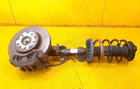 Mercedes-Benz Vito Viano W447 Front wheel hub spindle knuckle A4473204538