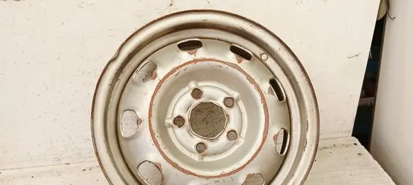 Volvo 140 R15 steel rim 684000