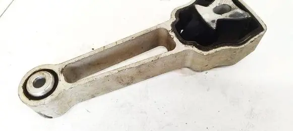 Land Rover Freelander 2 - LR2 Engine mount bracket