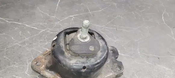 Renault Laguna II Engine mount vacuum valve 8200000011