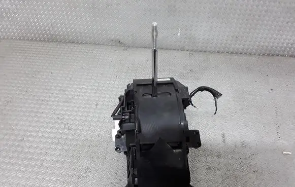 Mazda CX-7 Gear shifter/selector EG2146100