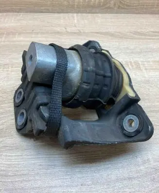 Mercedes-Benz A W176 Engine mounting bracket ENAC46000DF 31460353