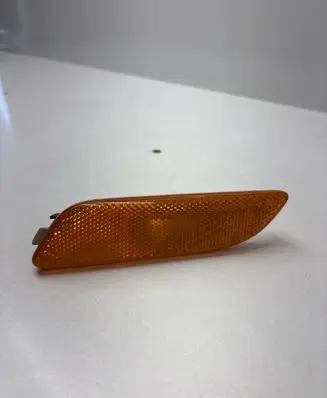 Volkswagen Tiguan Front reflector 1Q0945071B