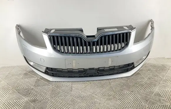 Skoda Octavia Mk3 (5E) Front bumper 5E0807221