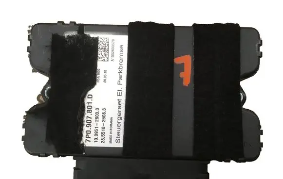 Volkswagen Touareg II Hand brake control module 7P0907801D 10095129033
