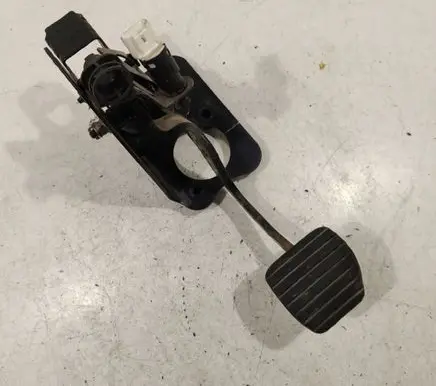 Renault Espace - Grand espace IV Brake pedal 8200147548