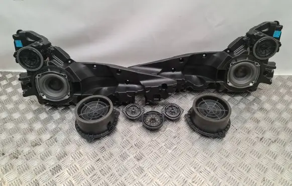 Audi Q7 4M Audio system kit 4M0035297 4M0035298 4M0035411B