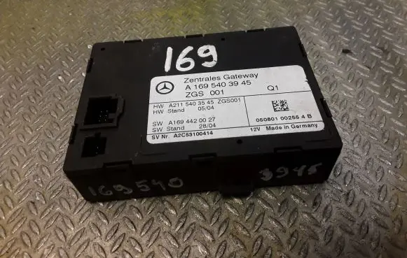 Mercedes-Benz A W169 Gateway control module 1695403945 A1695403945