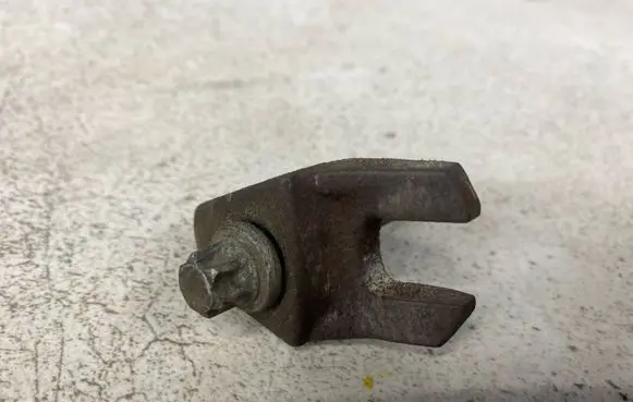 Peugeot Partner Fuel Injector clamp holder