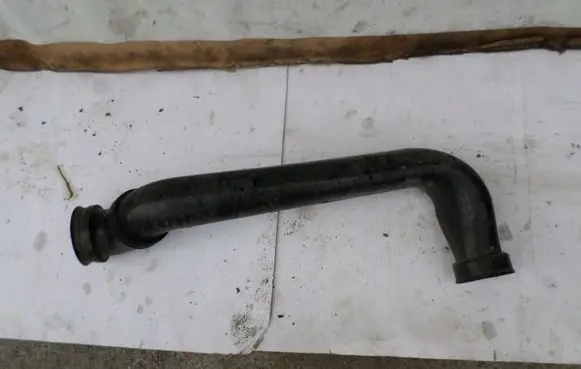 Land Rover Discovery 3 - LR3 Intercooler hose/pipe 4619625902