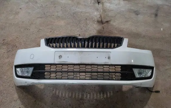 Skoda Octavia Mk3 (5E) Front bumper 5e0807221