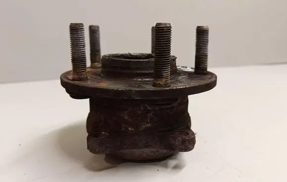 Hyundai Santa Fe Rear wheel bearing hub 