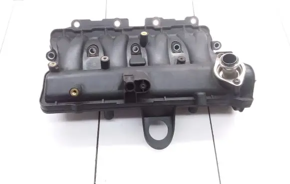 Opel Astra H Intake manifold 55207035 3837