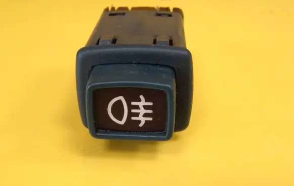 Fog light switch