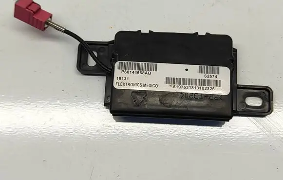 Ram 1500 Aerial antenna amplifier P68144668AB 5197531813102326